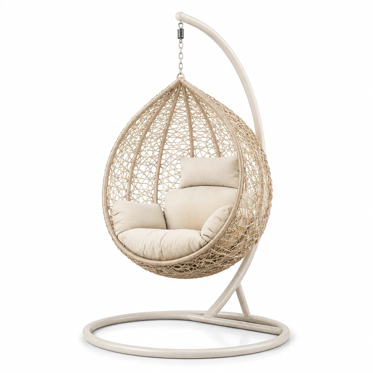 Poltrona sospesa in rattan sintetico con cuscini beige e struttura in acciaio